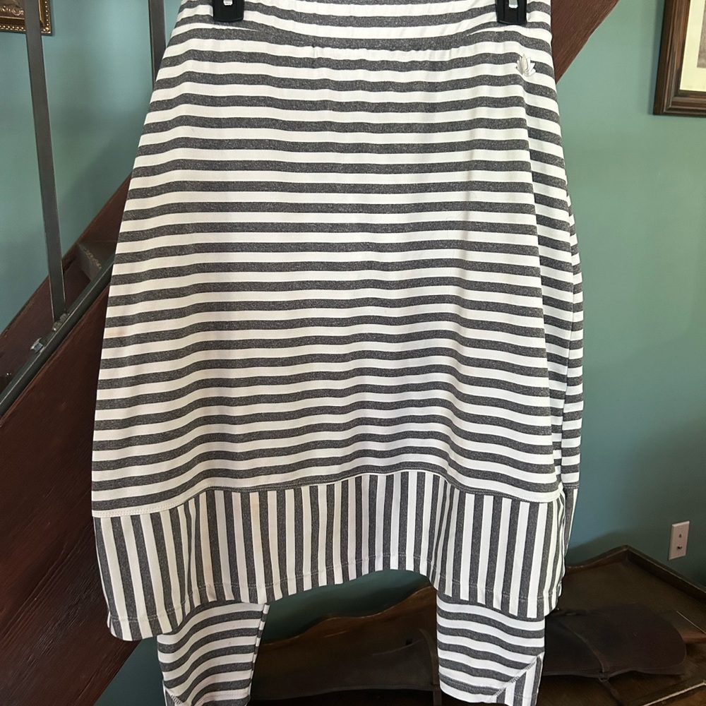 Courtney Toliver Striped Gray and White athletic Skirt